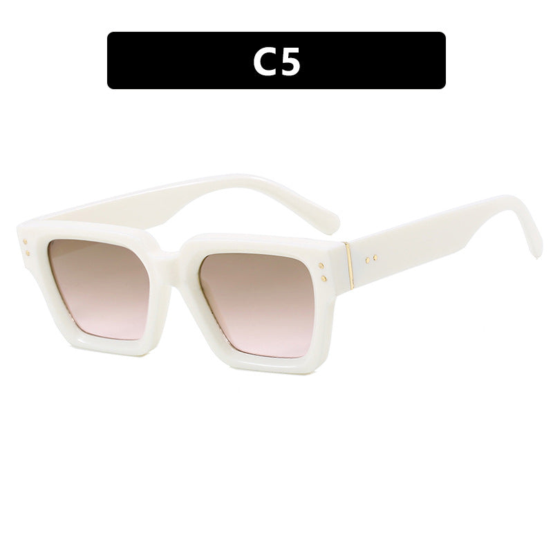 Square style retro ins sunglasses with high-end feel, no makeup, fashionable sunglasses