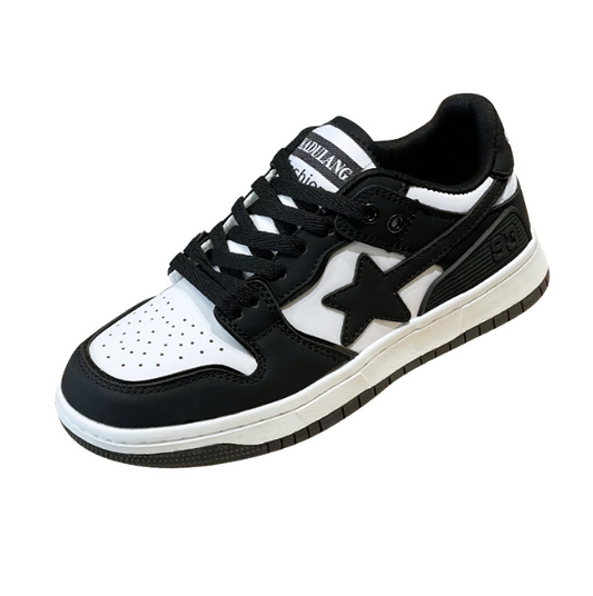 Niche black and white contrasting star skates chic couple breathable sports men shoes
